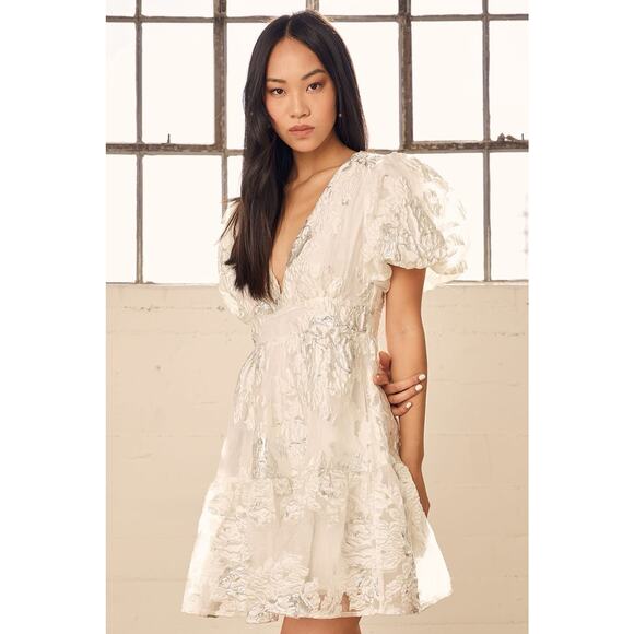 NEW Lulus All I Ever Need White, Silver Floral Jacquard Mini Skater Dress Small - Picture 1 of 13